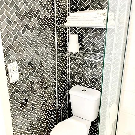 Oyo Duc De Gaeta בית הארחה 3*